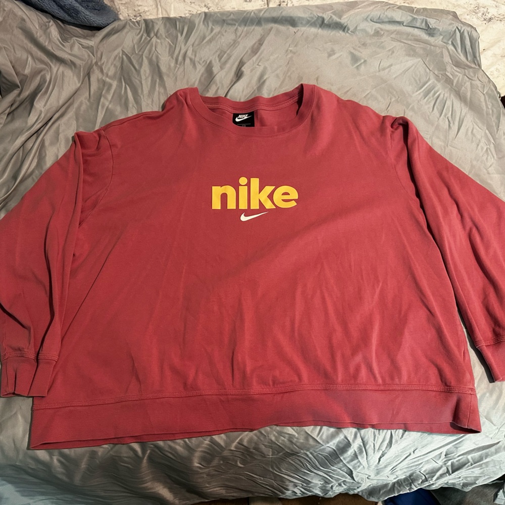 Nike semi cropped light weight hoodie